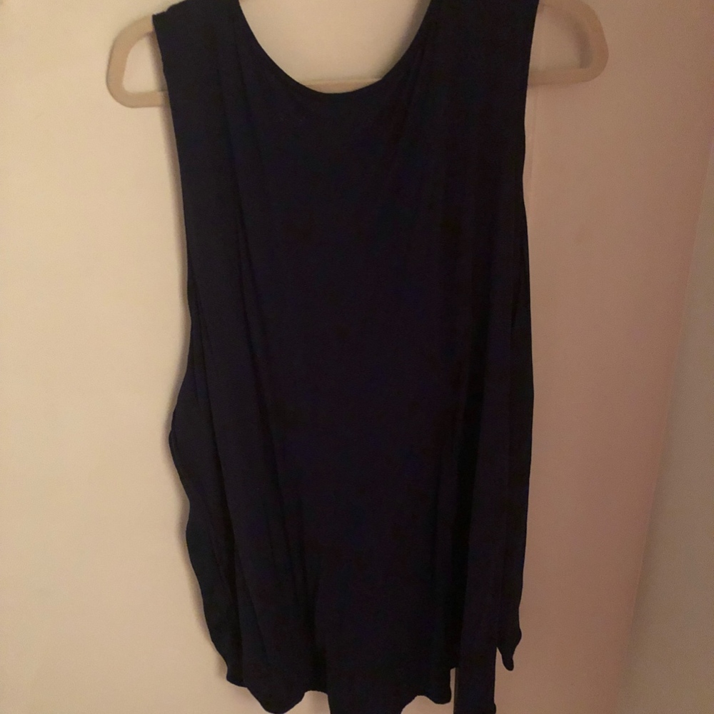 Tank top - Picture 2 of 3